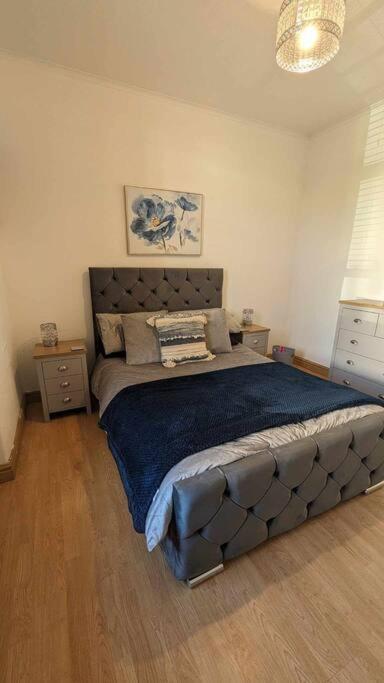 Lovely 2 Bedroom Apartment In Heart Of Dundee Exterior foto