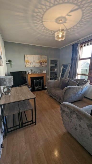 Lovely 2 Bedroom Apartment In Heart Of Dundee Exterior foto